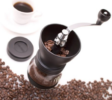 Reasons for Grinding Your Own Coffee Manually