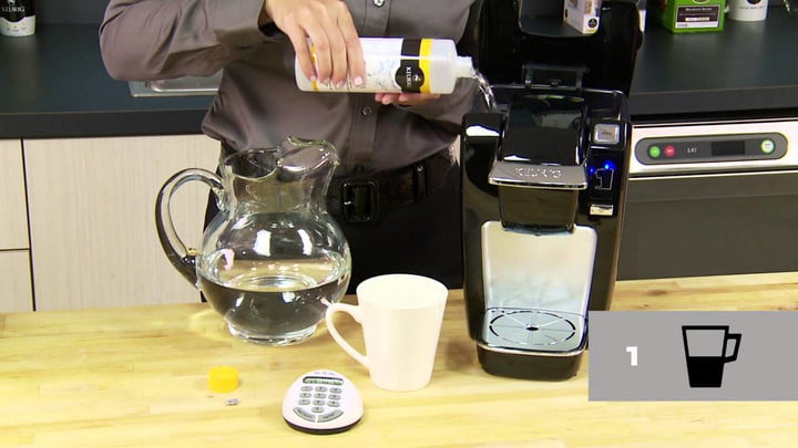 How to Descale a Keurig With White Vinegar